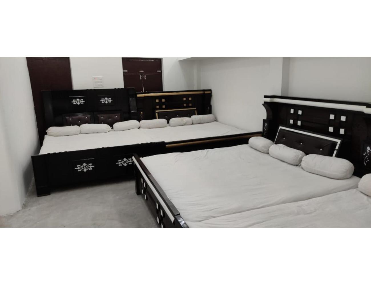Hotel Shri Nivasa Inn, Kothi Godarpura Ngoại thất bức ảnh